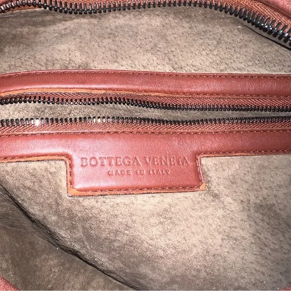 BOTTEGA VENETA Intrecciato Medium Hobo Bag - Picture 4 of 8
